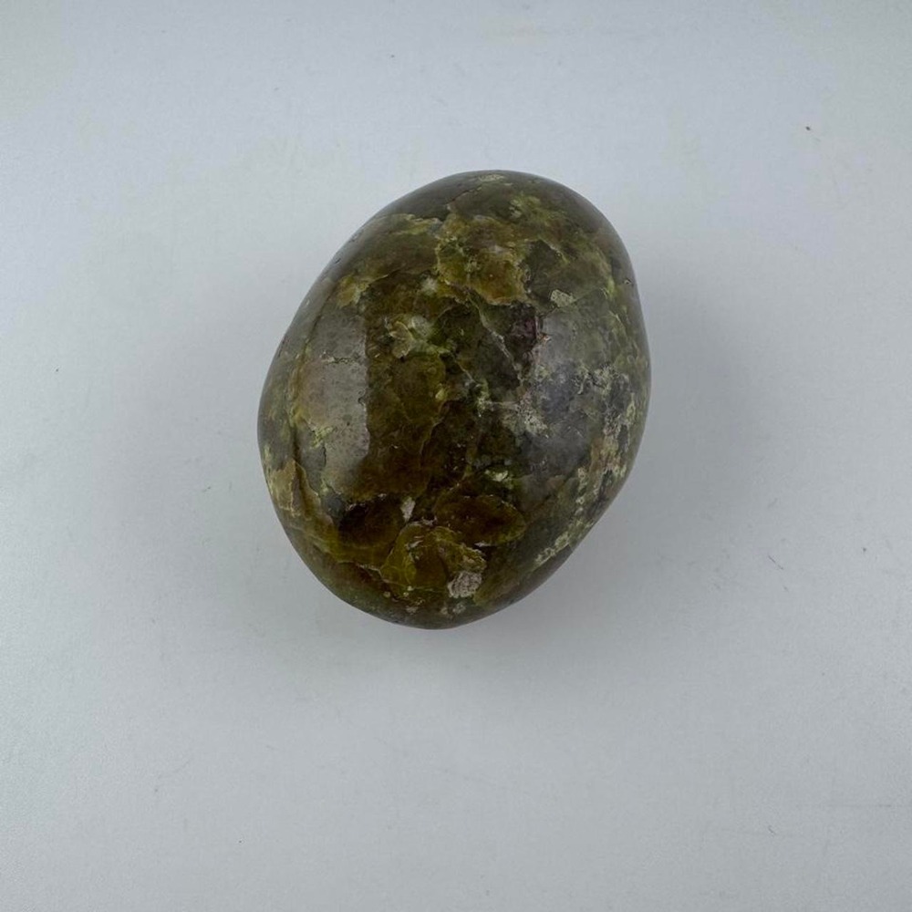 Green opal palm stone